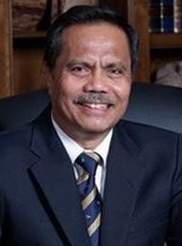 Dr. H. Shofwan Karim Elha, MA