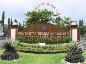 11-perguruan-tinggi-terbaik-di-yogyakarta-tahun-2016